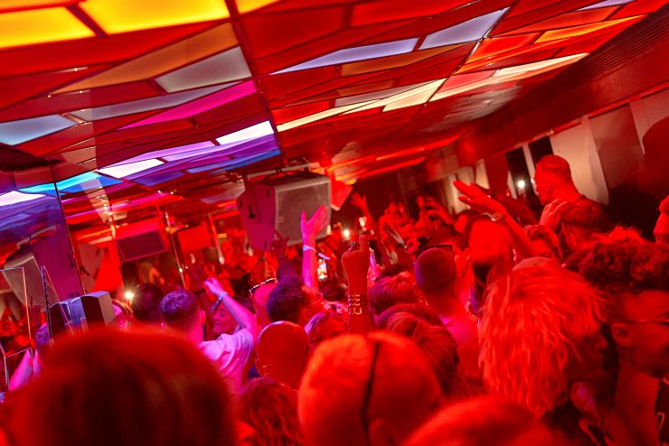 Glitzerbox | Hï Ibiza
