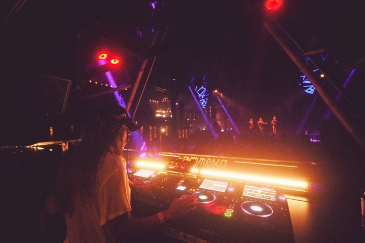 Die Top 5 DJ-Sets, die man im Oktober auf Ibiza erleben sollte, ausgewählt von Lissy Lü
