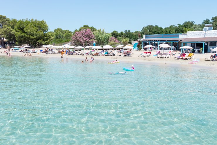 Der Strand Der Cala Pada Ibiza Spotlight