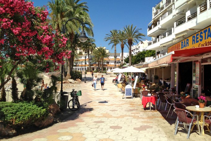 Figueretas Promenade